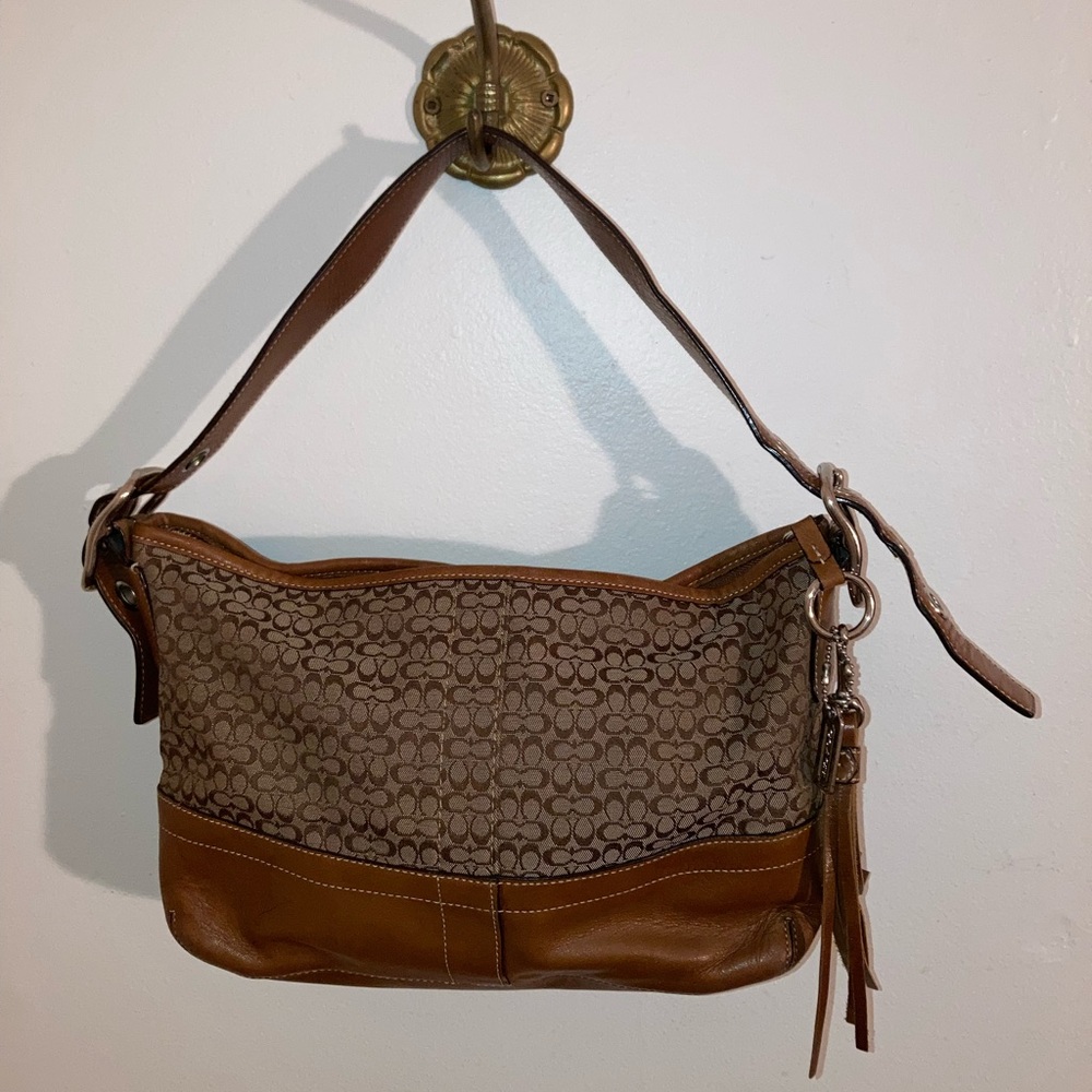 coach signature canvas shoulder bag